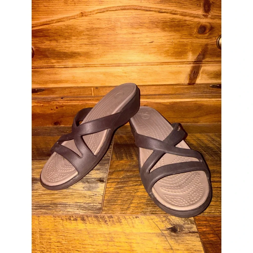 Crocs Women Meleen Cross-Band Wedge Sandals Espresso Brown Size 7 11853